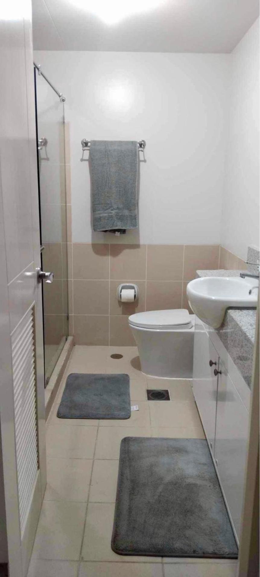 The Atherton Paranaque City Eksteriør bilde