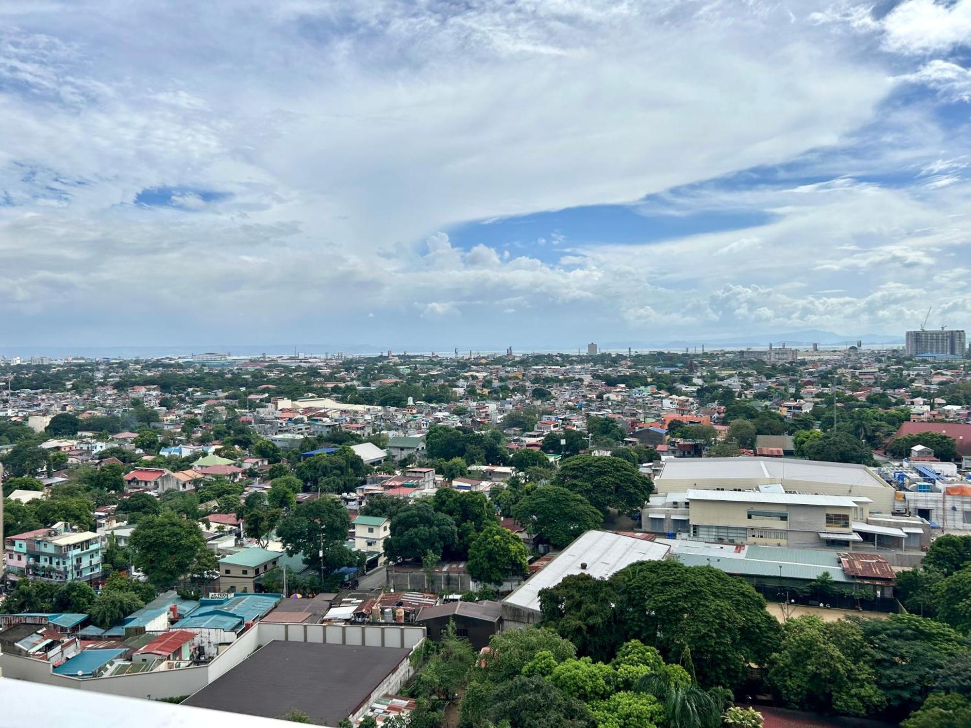 The Atherton Paranaque City Eksteriør bilde